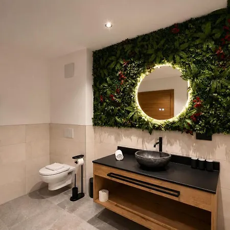 Zillerella - Altholz Design Muhlen (Tyrol)