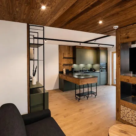 Zillerella - Altholz Design Muhlen (Tyrol)